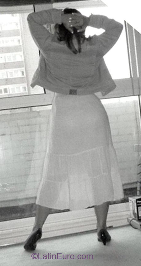 Date this charming Brazil girl Valerie from Rio De Janeiro BR6774