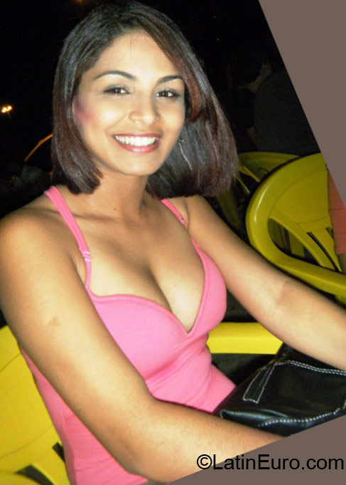 Date this georgeous Brazil girl Rafaella from Fortaleza BR7598