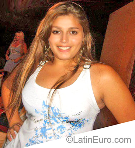 Date this attractive Brazil girl Fernanda from Uberaba BR6834