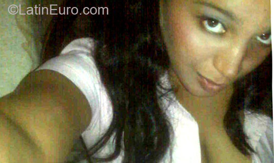 Date this sensual Dominican Republic girl Maira from Santo Domingo DO11565