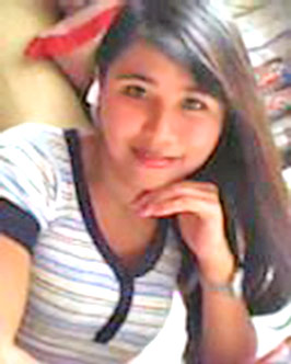 Date this foxy Philippines girl Cherry from Manila PH474