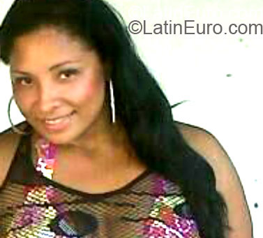 Date this pretty Colombia girl Esperanza from Quibdo CO10749