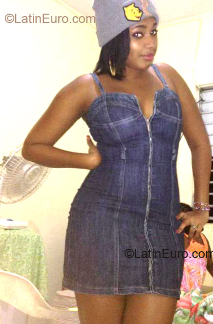 Date this passionate Dominican Republic girl Diresi from La Romana DO11646