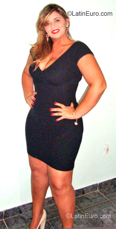 Date this georgeous Brazil girl Mayra from Brasilia BR9984
