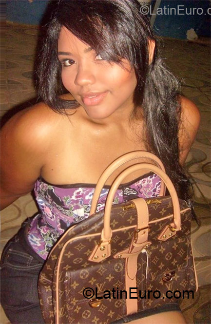 Date this gorgeous Brazil girl Luiza from Governador Valadares BR6848