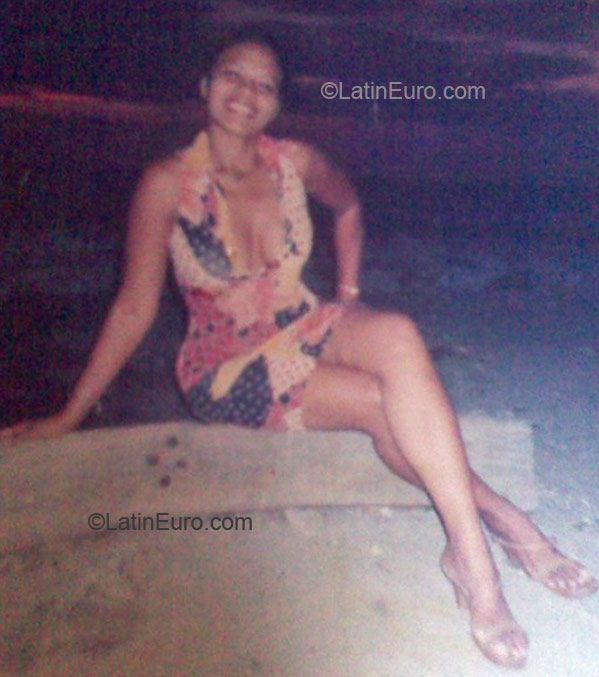 Date this athletic Honduras girl Aurora guzman f from La Ceiba HN690