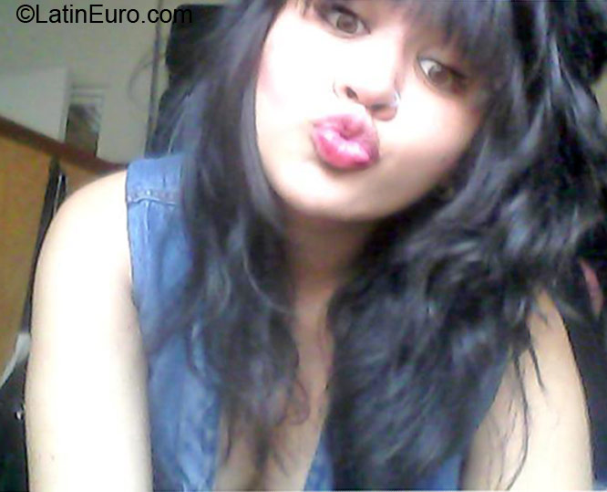 Date this cute Colombia girl Paola from Bogota CO10859
