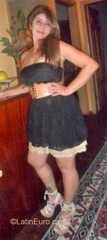 Date this cute Brazil girl Lora from Teofilo Otoni BR7020