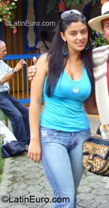 Date this cute Colombia girl Lisa from Manizales CO11049