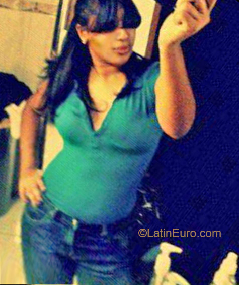 Date this cute Dominican Republic girl Jessica from Santo Domingo DO12140