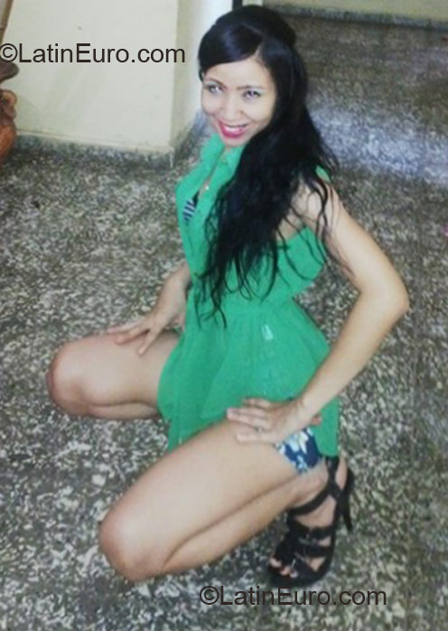 Date this happy Dominican Republic girl Frannyel from La Vega DO12142