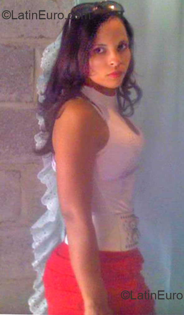 Date this attractive Dominican Republic girl Mercedes2011 from Santiago DO12243