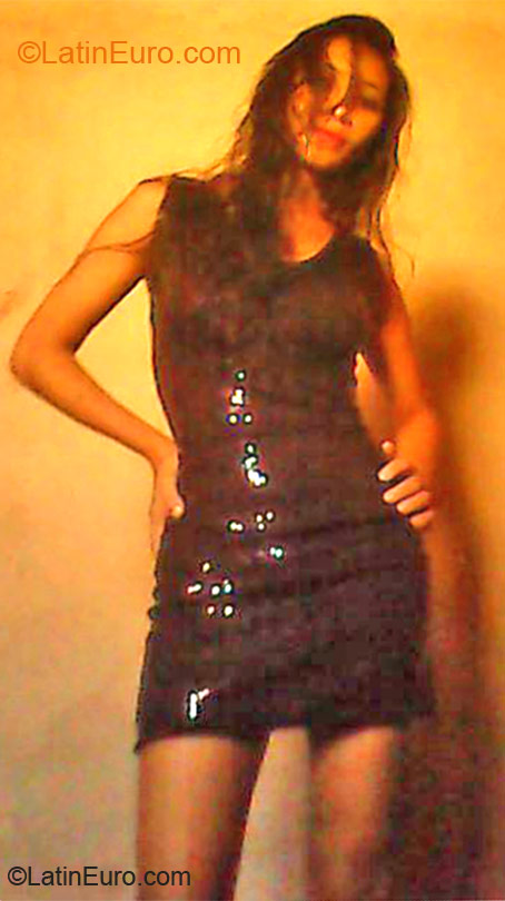 Date this hard body Brazil girl Eliane from Maraba BR7080