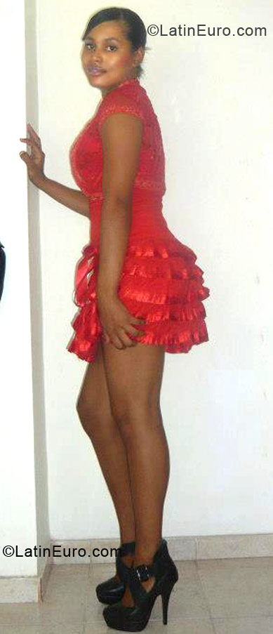Date this fun Dominican Republic girl Andy nairoby from Barahona DO12361