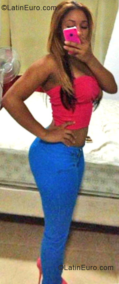 Date this gorgeous Dominican Republic girl Elizabeth from Bonao DO33285