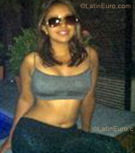 Date this attractive Colombia girl Luisa fernanda from Bogota CO11852