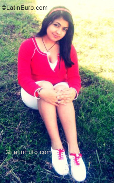 Date this hot Guatemala girl Yess from Guatamala City GT42