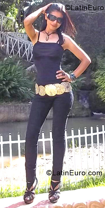 Date this cute Honduras girl Gloria Sol from San Pedro Sula HN761