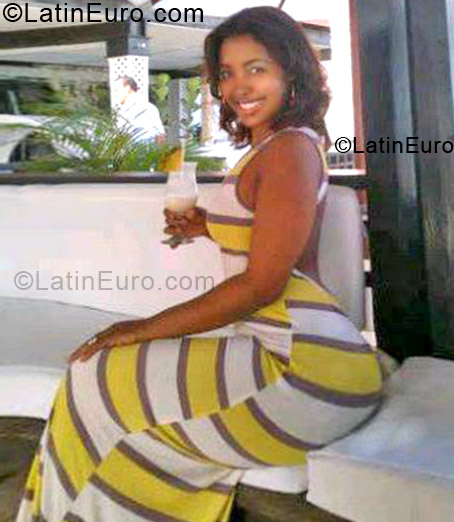 Date this foxy Dominican Republic girl Chantal marie from Santo Domingo PR99