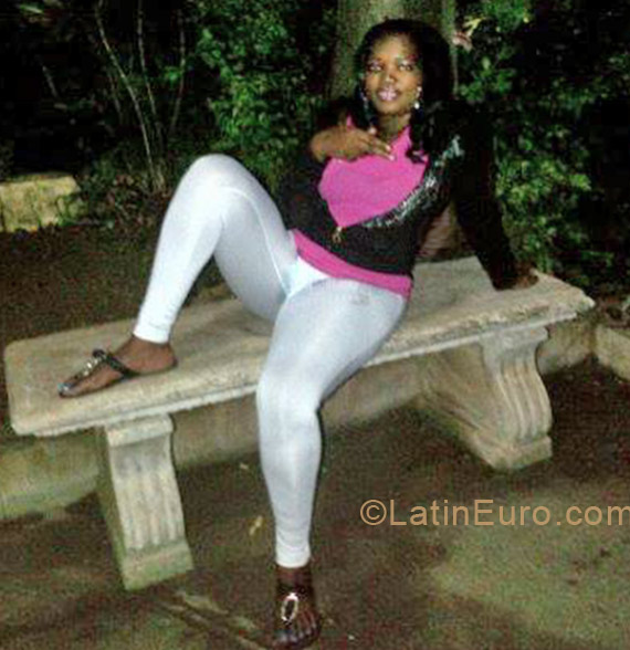 Date this good-looking Jamaica girl Kenesha from Kingston JM794