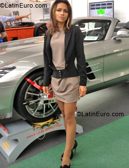 Date this voluptuous Brazil girl Rejane oliver from Belem BR7156