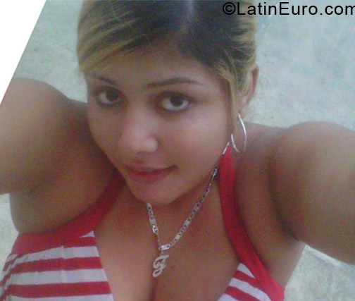 Date this sensual Dominican Republic girl Leidy from Santiago DO12736