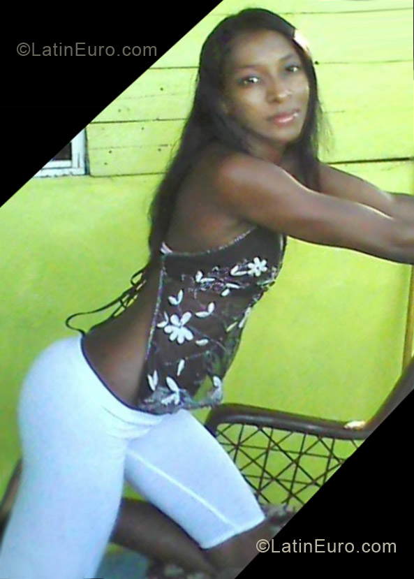 Date this hard body Dominican Republic girl Alkalis from Puerto Plata DO12750