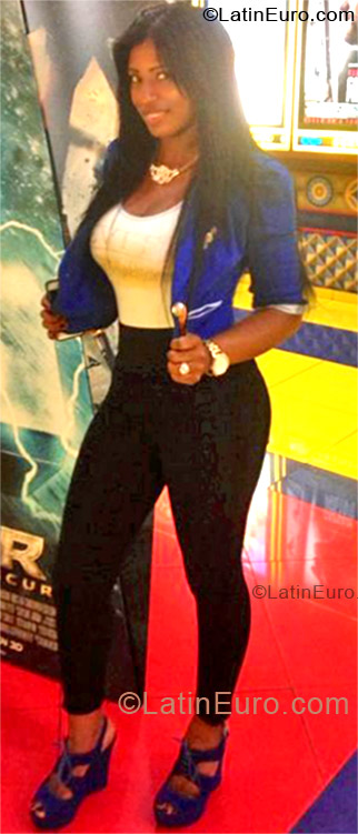 Date this hot Dominican Republic girl Cindi from Santo Domingo DO12758
