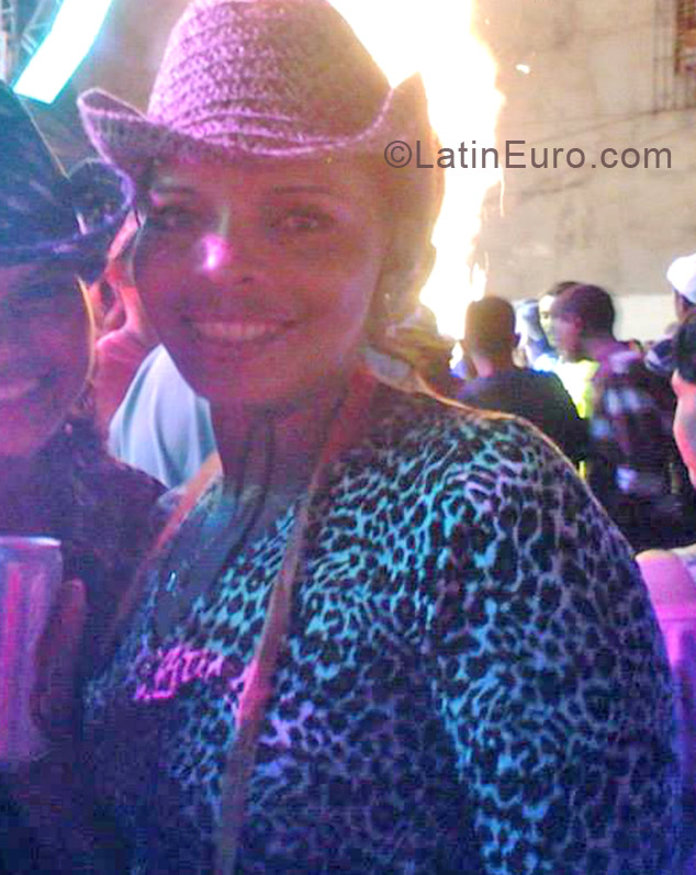 Date this beautiful Brazil girl Valdireni from Belem BR7169