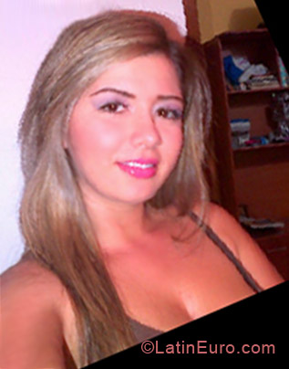 Date this delightful Colombia girl Beatriz from Tulua CO11496