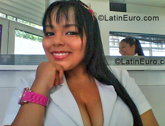 Date this young Colombia girl DIANA from Cali CO11498