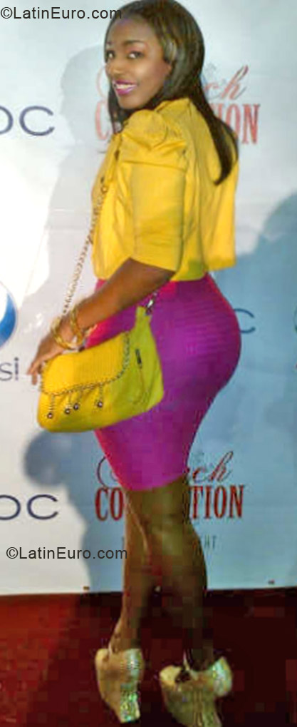 Date this pretty Jamaica girl Candies from Kingston JM831