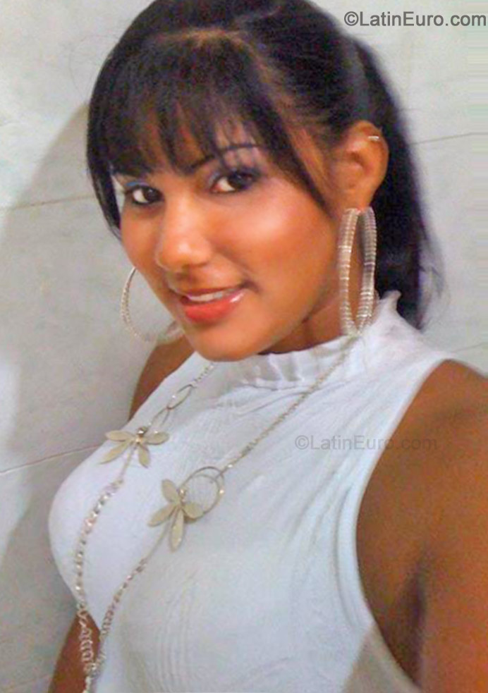 Date this cute Dominican Republic girl Mabel from La Vega DO16079