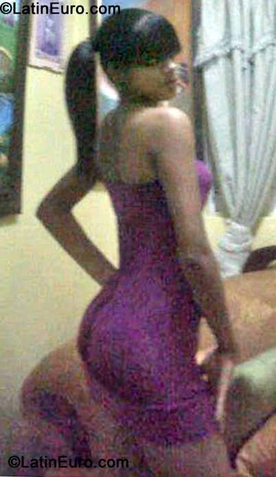 Date this exotic Dominican Republic girl Madelyn from Santiago DO13054