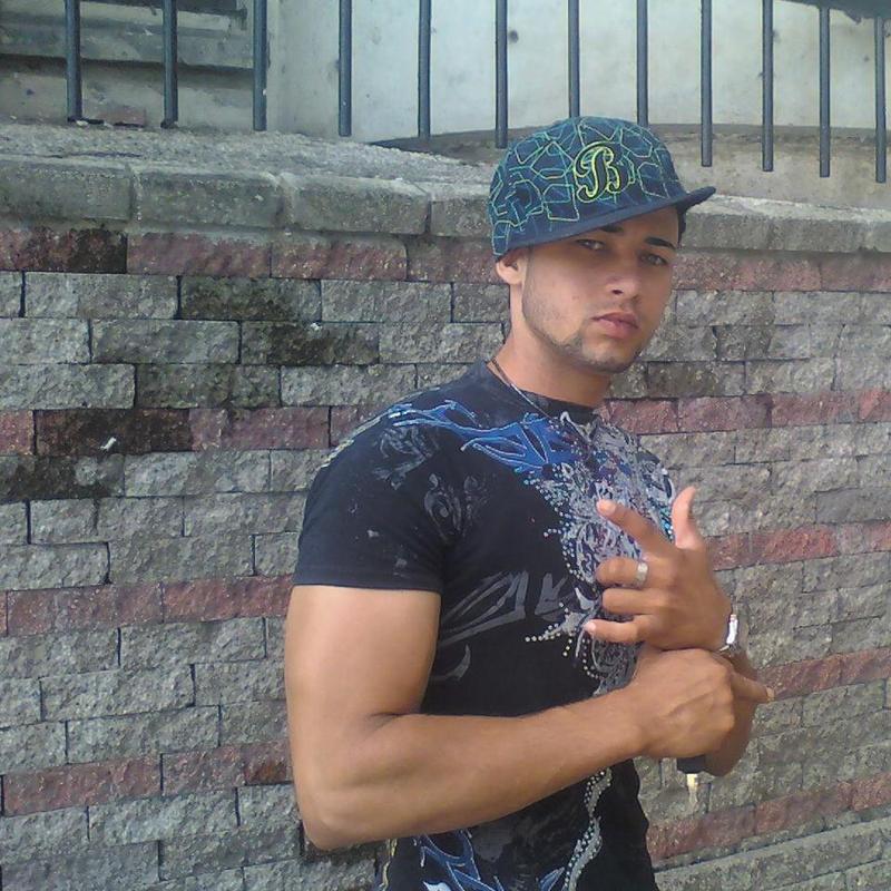 Date this funny Dominican Republic man Aneury canela a from La Vega DO13362