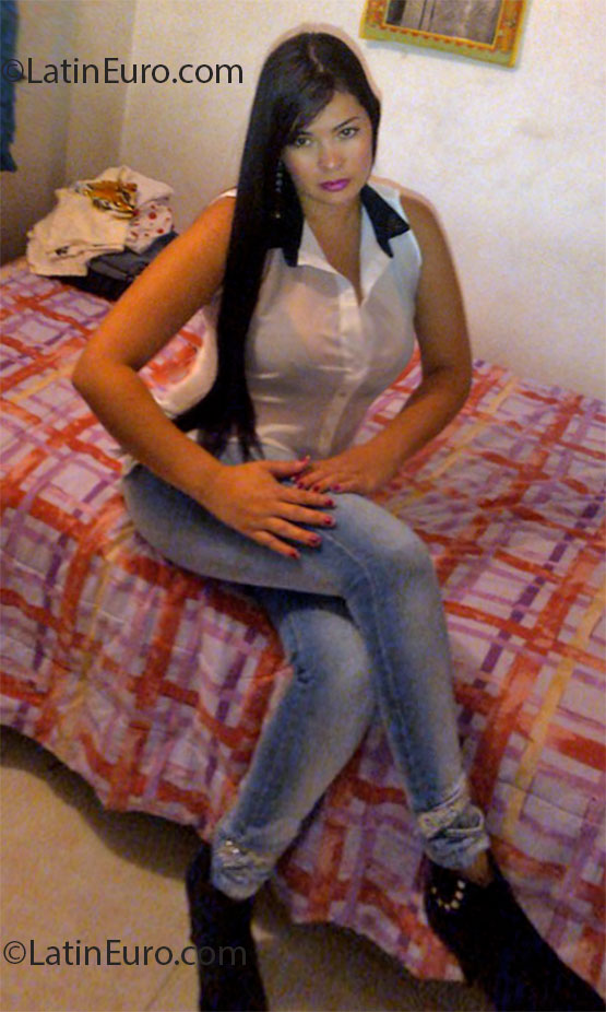 Date this happy Colombia girl Melisa salazar from Medellin CO14618