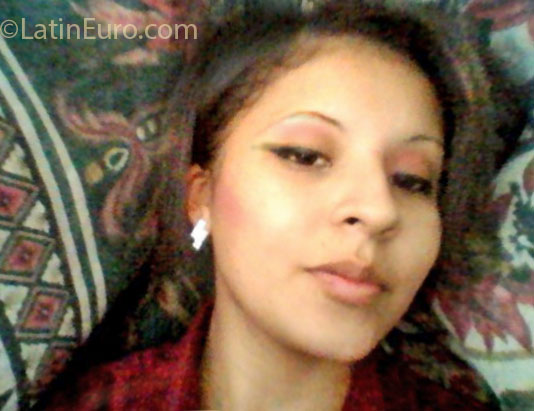 Date this good-looking Honduras girl Sarai from Tegucigalpa HN790