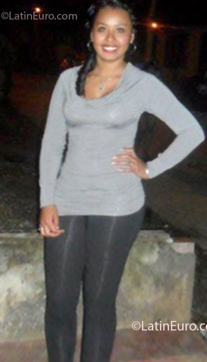 Date this sensual Colombia girl ANDREA from Popayan CO11870