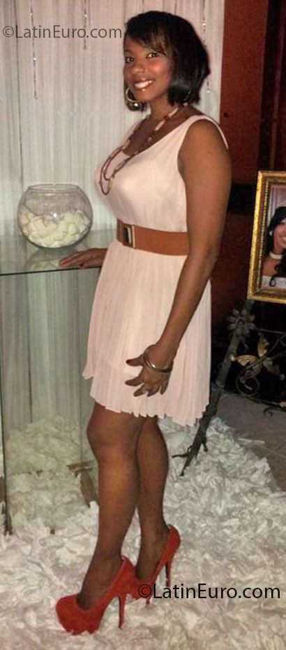 Date this good-looking Dominican Republic girl Agustina from San Pedro De Macoris DO14086