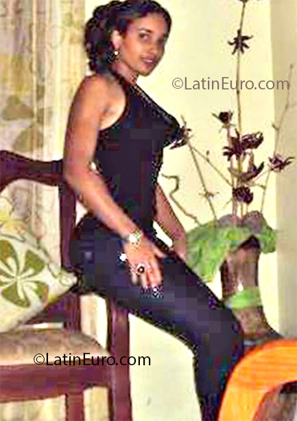 Date this voluptuous Dominican Republic girl Solangel from Santo Domingo DO14077