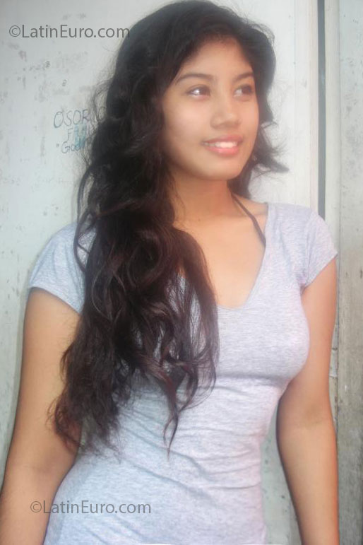 Date this beautiful Philippines girl Sairene from Bulacan PH537