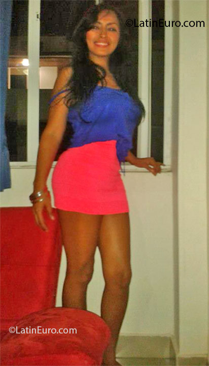 Date this cute Colombia girl Gisella from Barranquilla CO11962