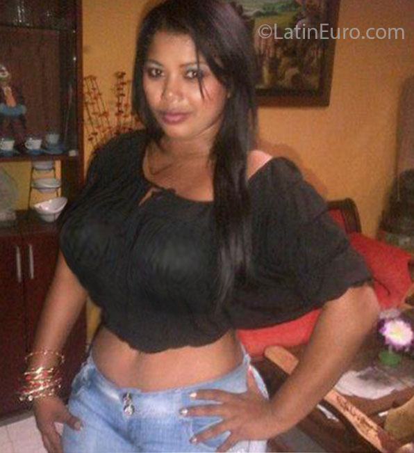 Date this tall Colombia girl Paola from Monteria CO11993
