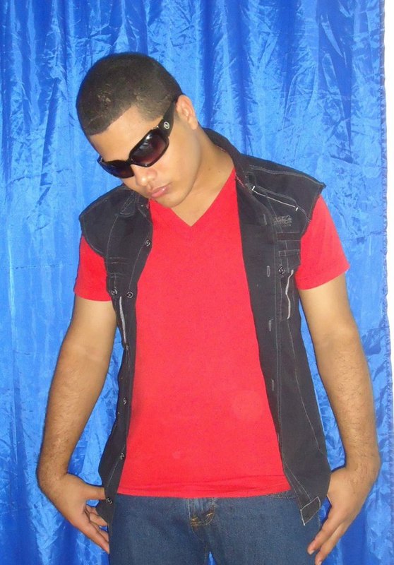 Date this hot Dominican Republic man Deybi from Santo Domingo DO14299
