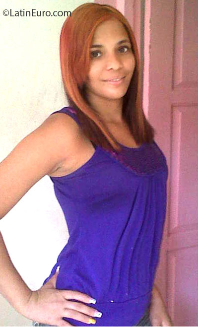 Date this lovely Dominican Republic girl Dionis from Santo Domingo DO14345