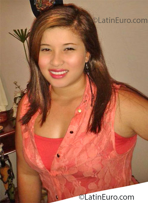 Date this charming Colombia girl Camila from Pitalito CO12158