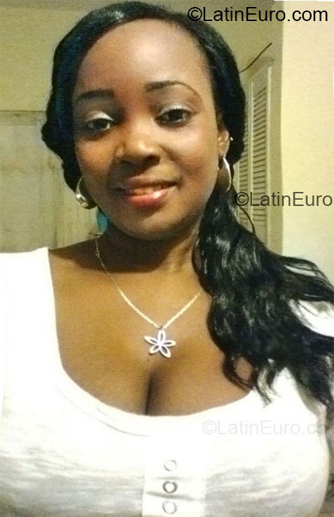 Date this charming Jamaica girl Sherifa from Ocho Rios JM1037