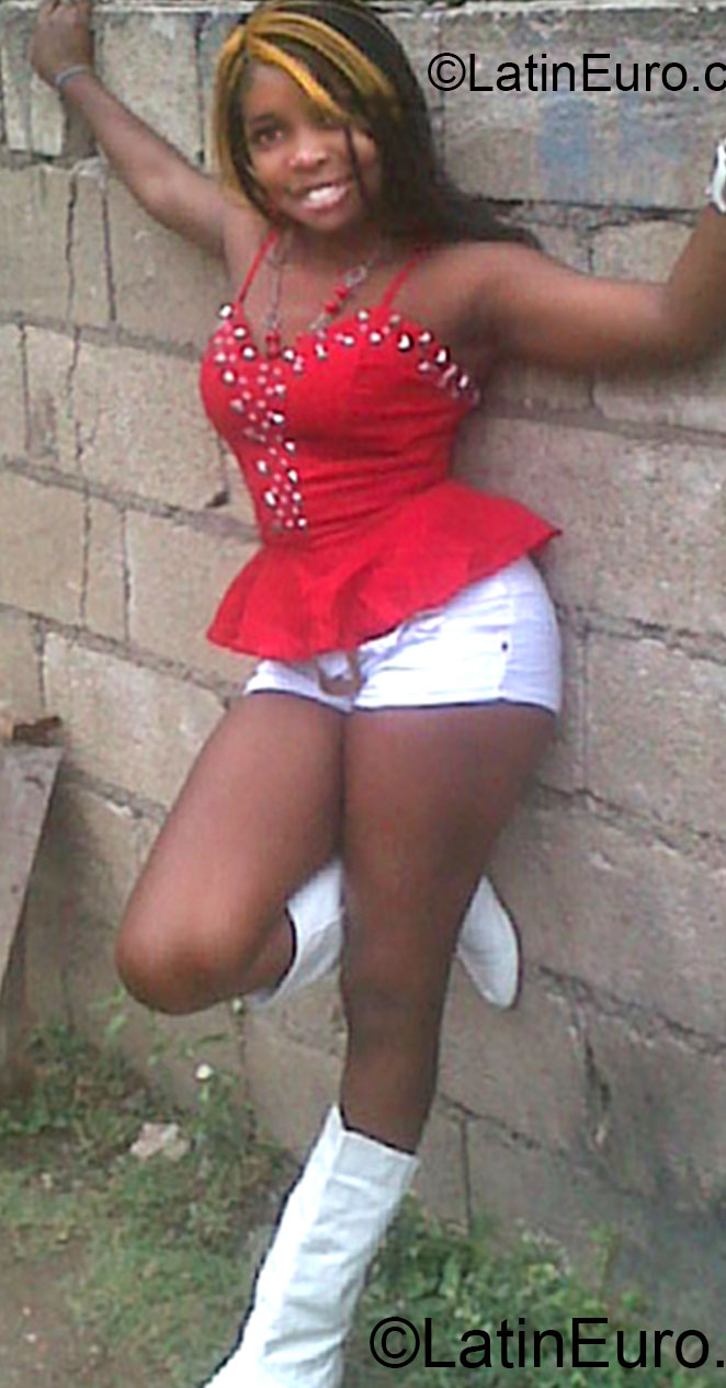 Date this fun Jamaica girl Kishana from Spanish Town JM1042