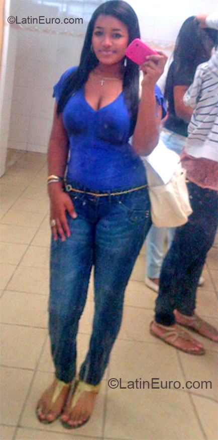 Date this foxy Panama girl Shantal from Panama City PA341