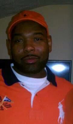 Date this tall United States man Dante from Solon US14050